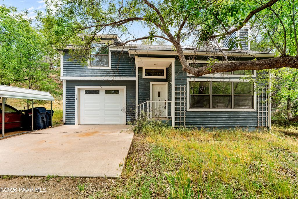 Photo of 998 W Canyon Drive, Prescott, AZ 86303 (MLS # 1082015)