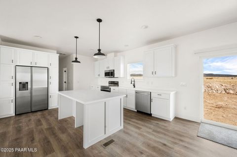 28125 N Wonder Way Paulden AZ 86334