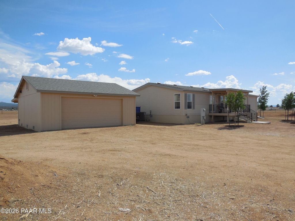 Photo of 2225 W Bayberry Drive, Paulden, AZ 86334 (MLS # 1082947)