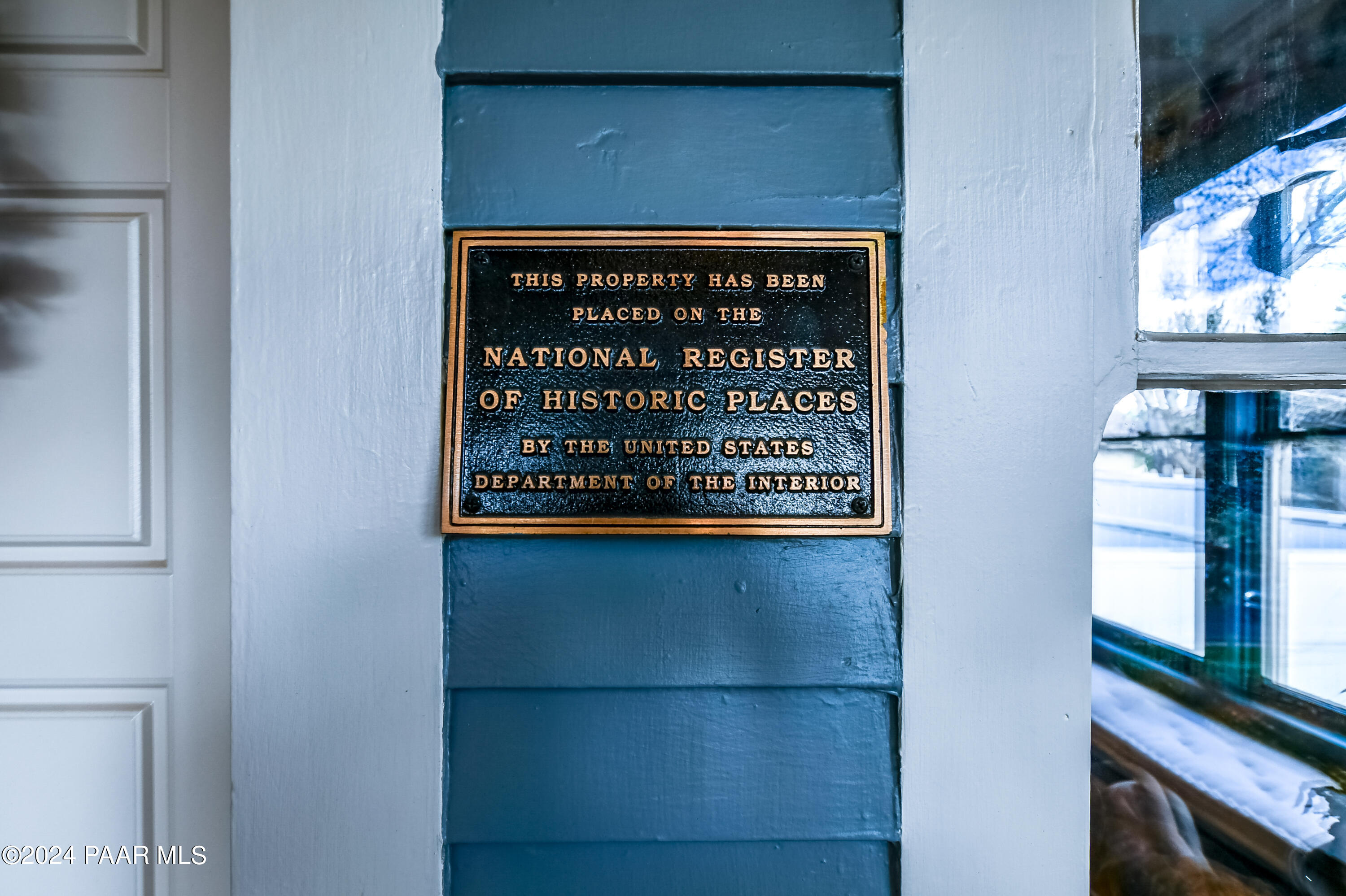 306 S Mt Vernon Avenue