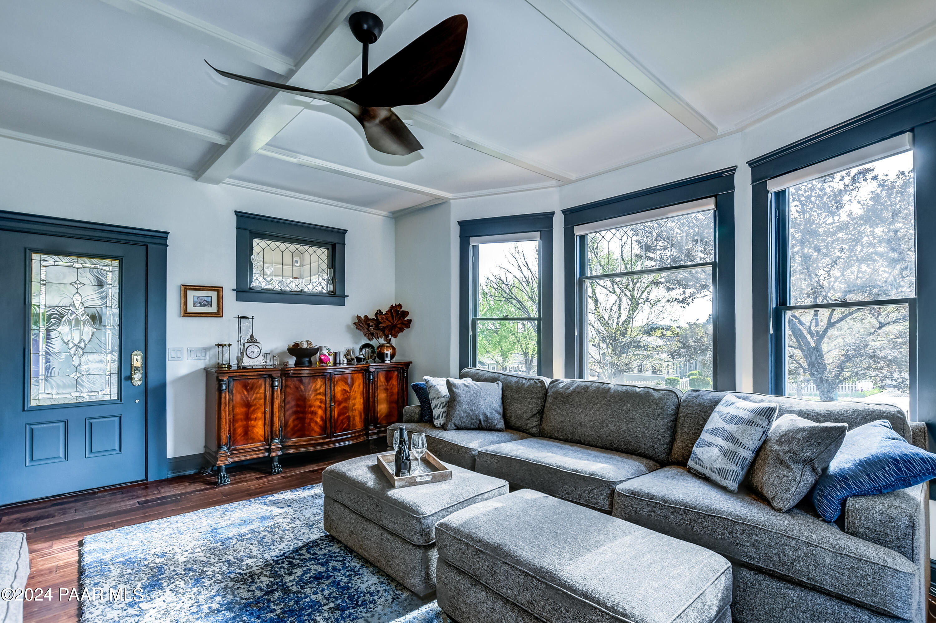 306 S Mt Vernon Avenue