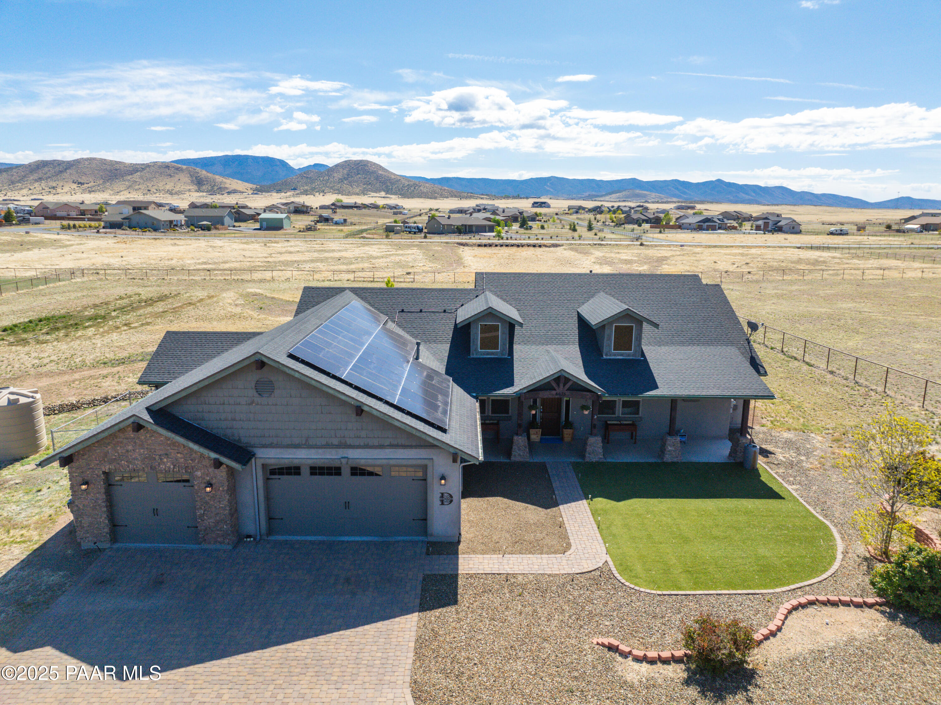 8675 N Buffalo Hill Court