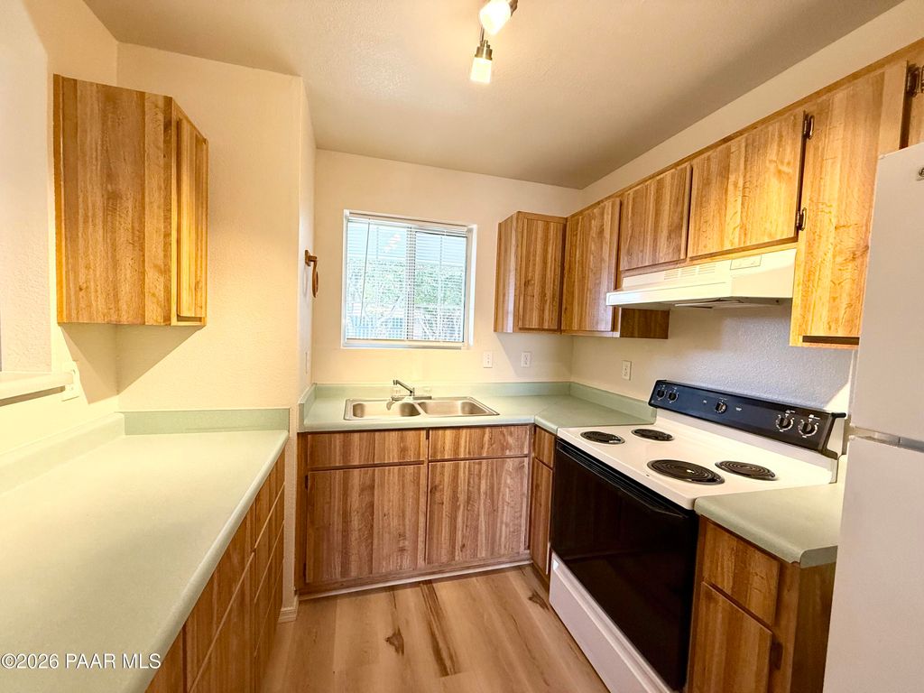 Photo of 3160 N Navajo Drive #B, Prescott Valley, AZ 86314 (MLS # 1081805)