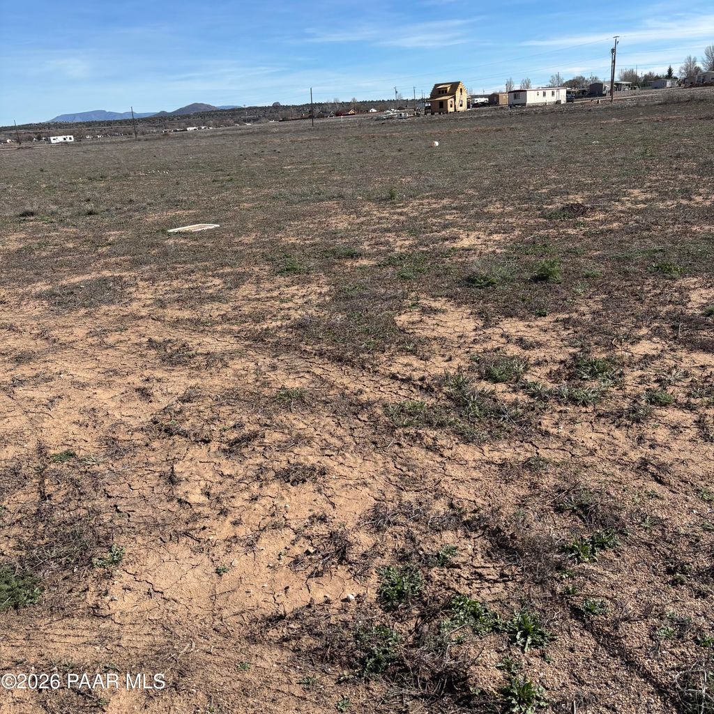 Photo of 435 W Guymas Trail, Paulden, AZ 86334 (MLS # 1079897)