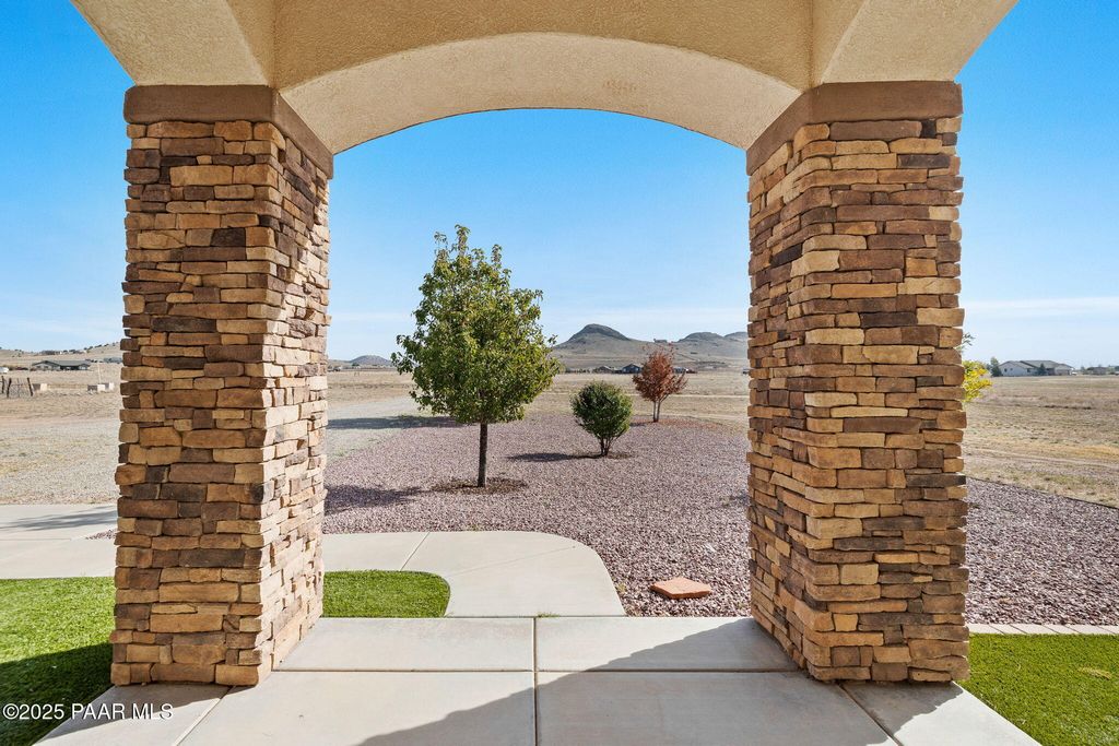 Photo of 5250 E Longhorn Road, Chino Valley, AZ 86323 (MLS # 1077586)