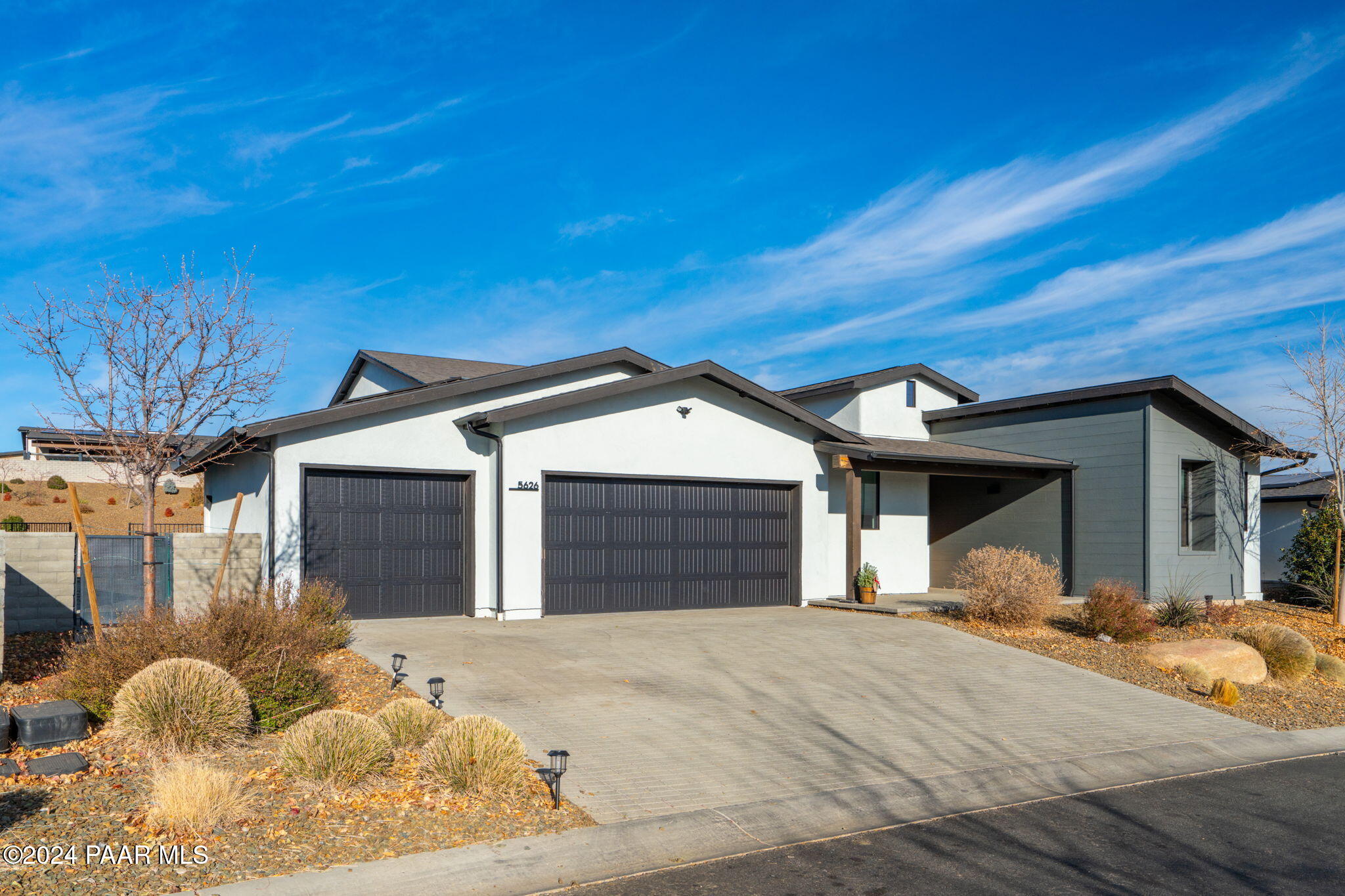 5626 E Killen Loop