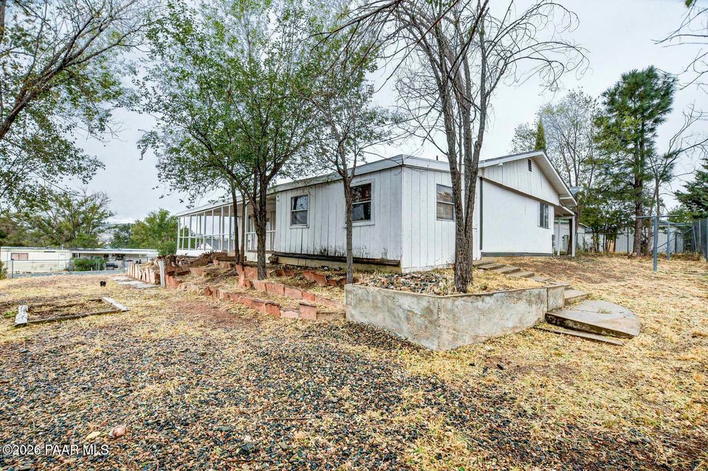 Photo of 6185 N Moonlight Way, Prescott Valley, AZ 86314 (MLS # 1080829)