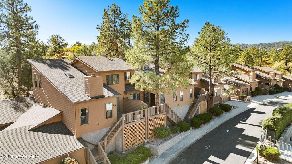 Photo of 212 Creekside Circle #2c, Prescott, AZ 86303 (MLS # 1077647)
