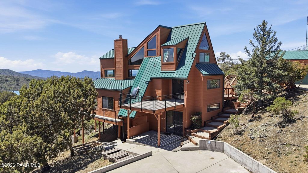 Photo of 1132 High Point Drive, Prescott, AZ 86305 (MLS # 1081546)