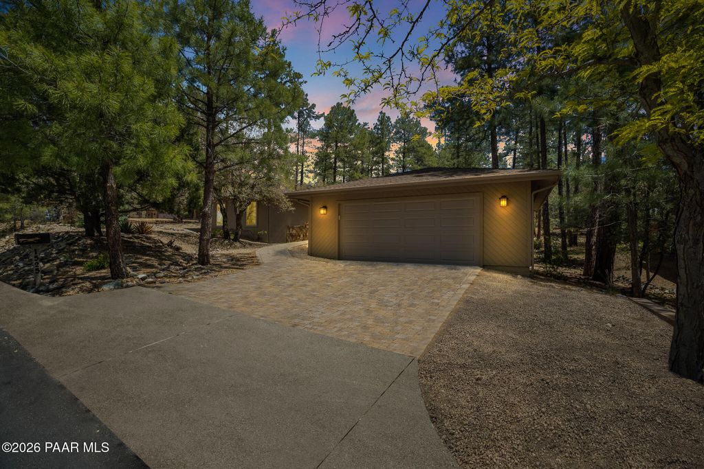 Photo of 1525 S Roadrunner, Prescott, AZ 86303 (MLS # 1081623)