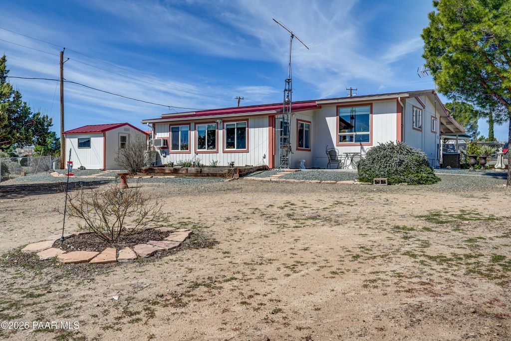 Photo of 20921 E Sky View Lane, Mayer, AZ 86333 (MLS # 1079295)