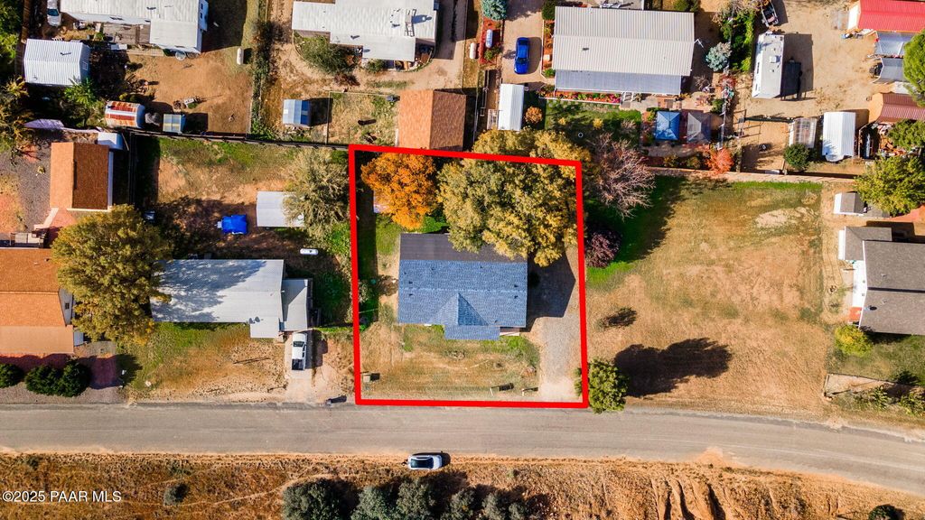 Photo of 18278 S Henley Avenue, Peeples Valley, AZ 86332 (MLS # 1077620)