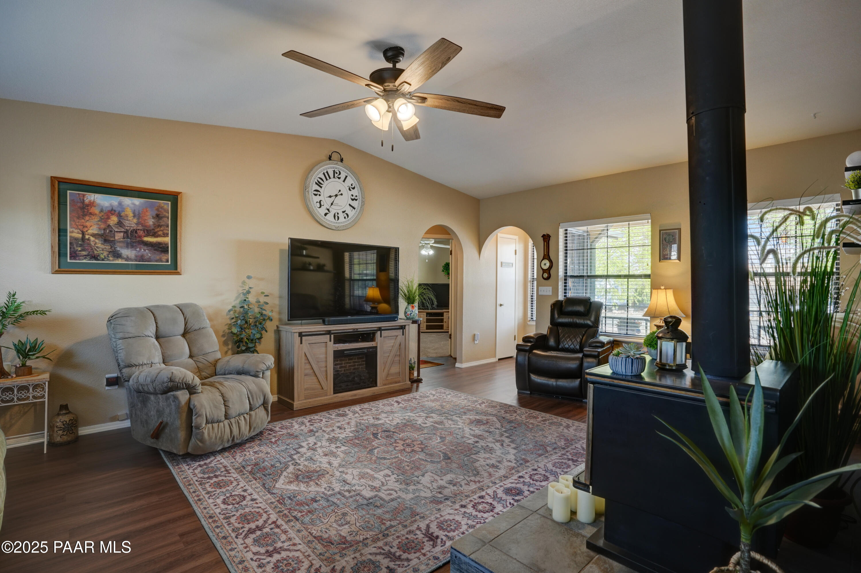 Prescott Valley, Arizona 86314, United States, 3 Bedrooms Bedrooms, ,2 BathroomsBathrooms,Residential,Pending,111440