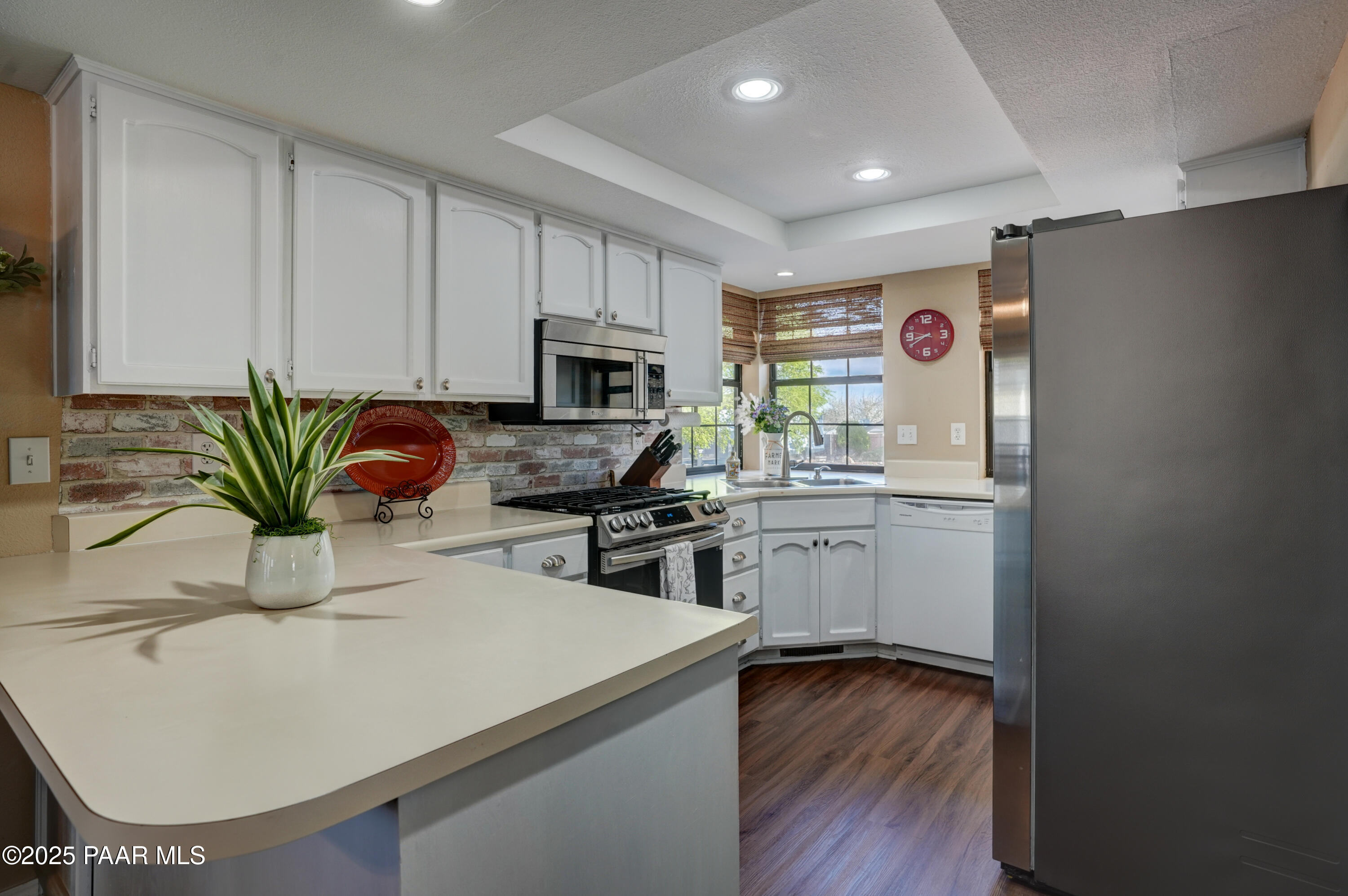 Prescott Valley, Arizona 86314, United States, 3 Bedrooms Bedrooms, ,2 BathroomsBathrooms,Residential,Pending,111440