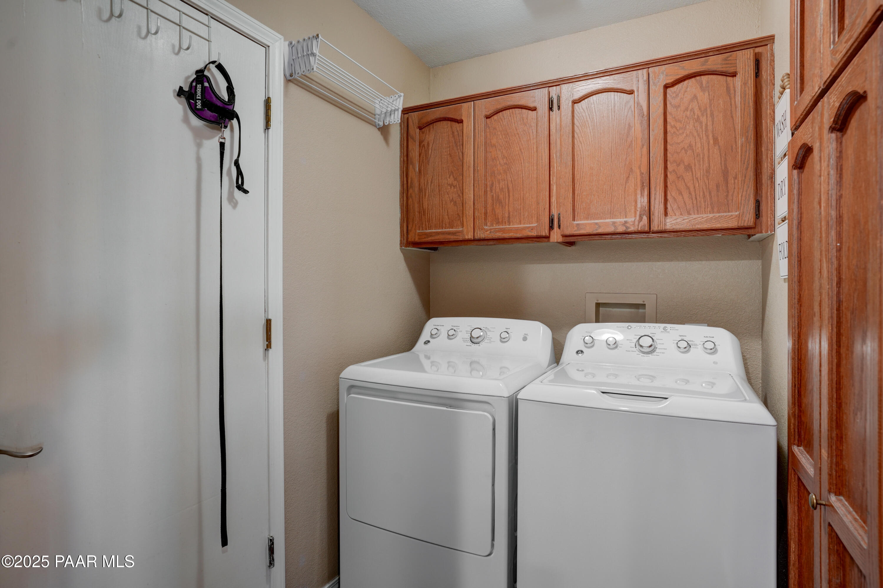 Prescott Valley, Arizona 86314, United States, 3 Bedrooms Bedrooms, ,2 BathroomsBathrooms,Residential,Pending,111440