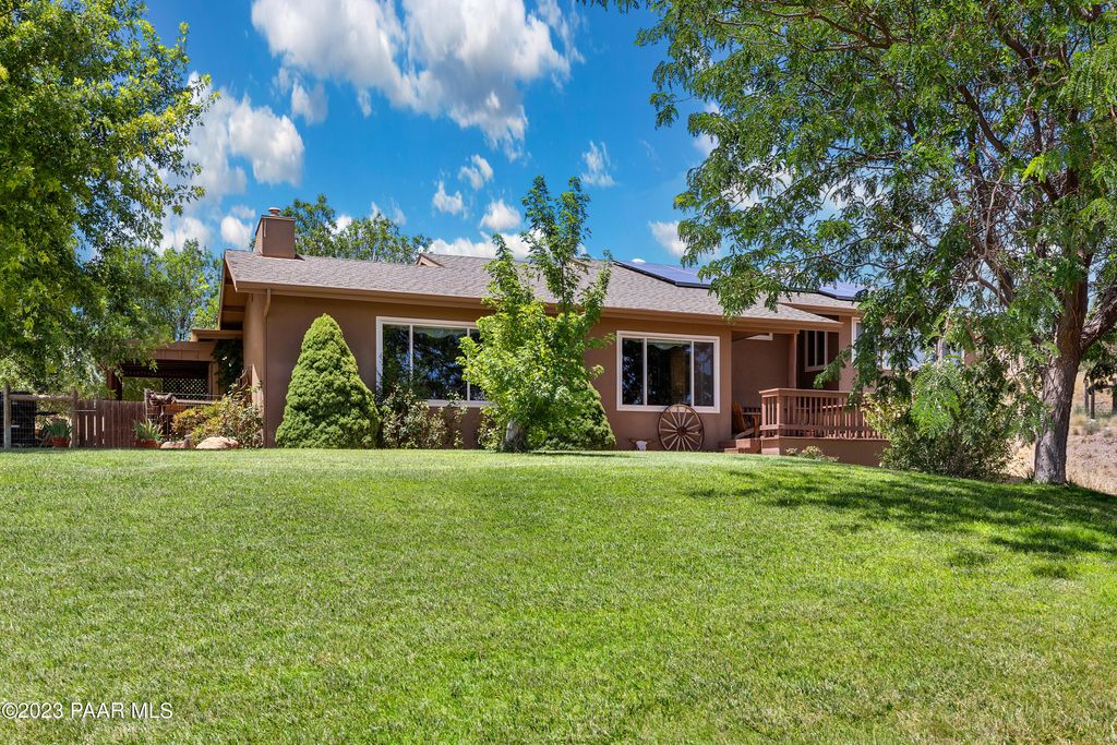 Photo of 3874 N Reed Road, Chino Valley, AZ 86323 (MLS # 1077200)