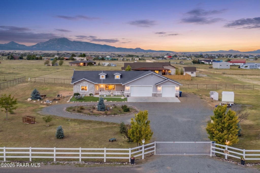Photo of 8720 N Buffalo Hill Court, Prescott Valley, AZ 86315 (MLS # 1085083)