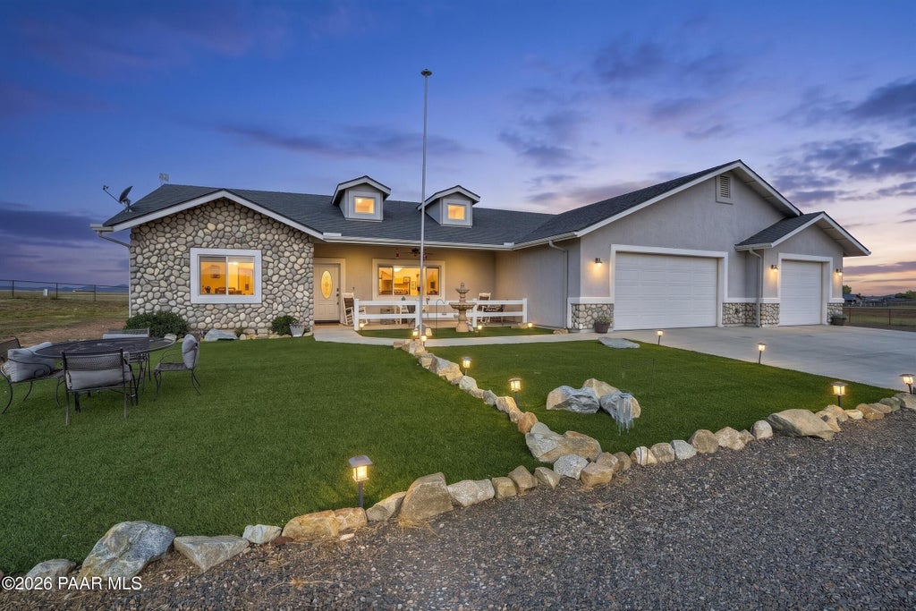Photo of 8720 N Buffalo Hill Court, Prescott Valley, AZ 86315 (MLS # 1085083)