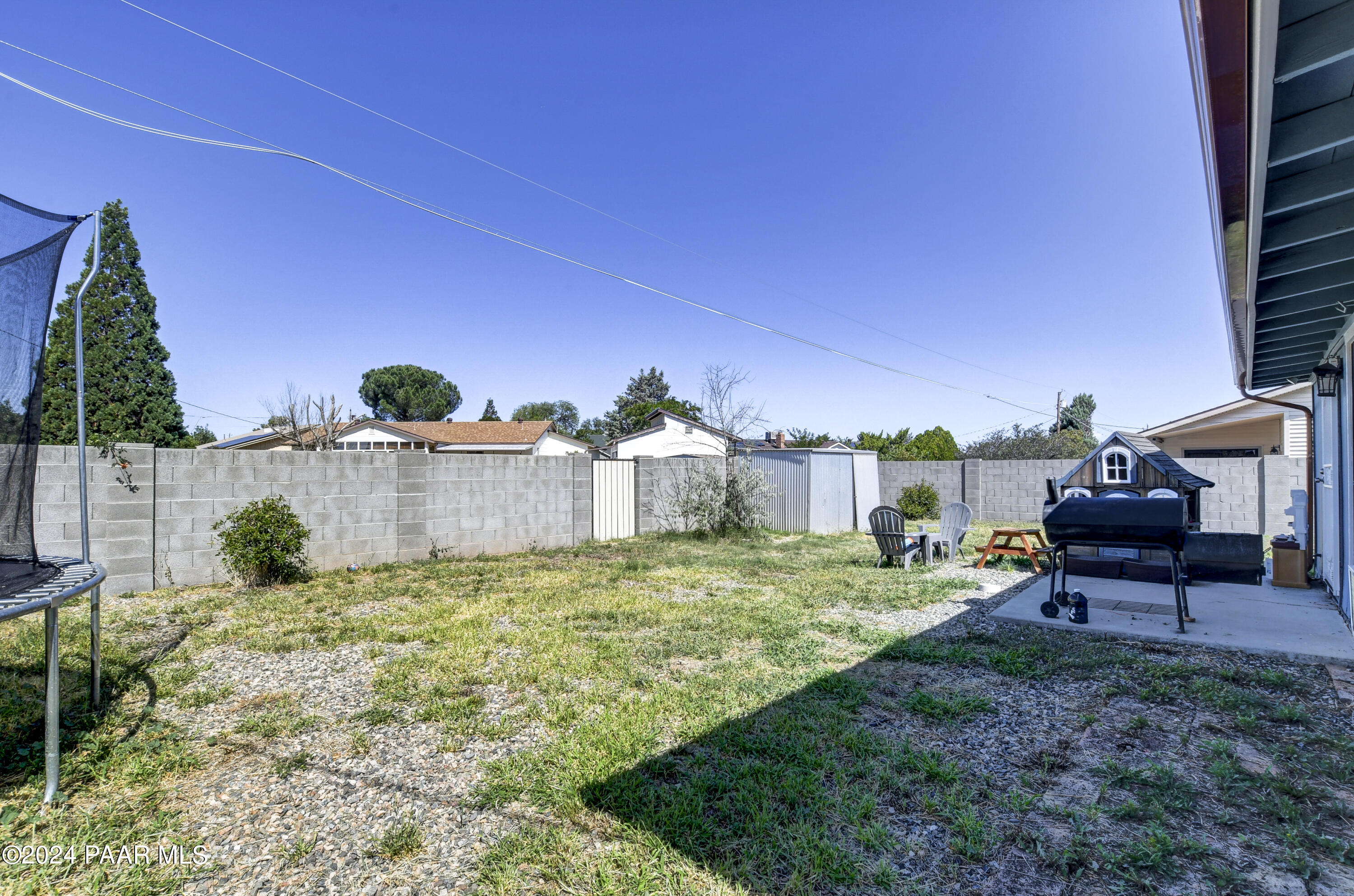 3616 N Navajo Drive