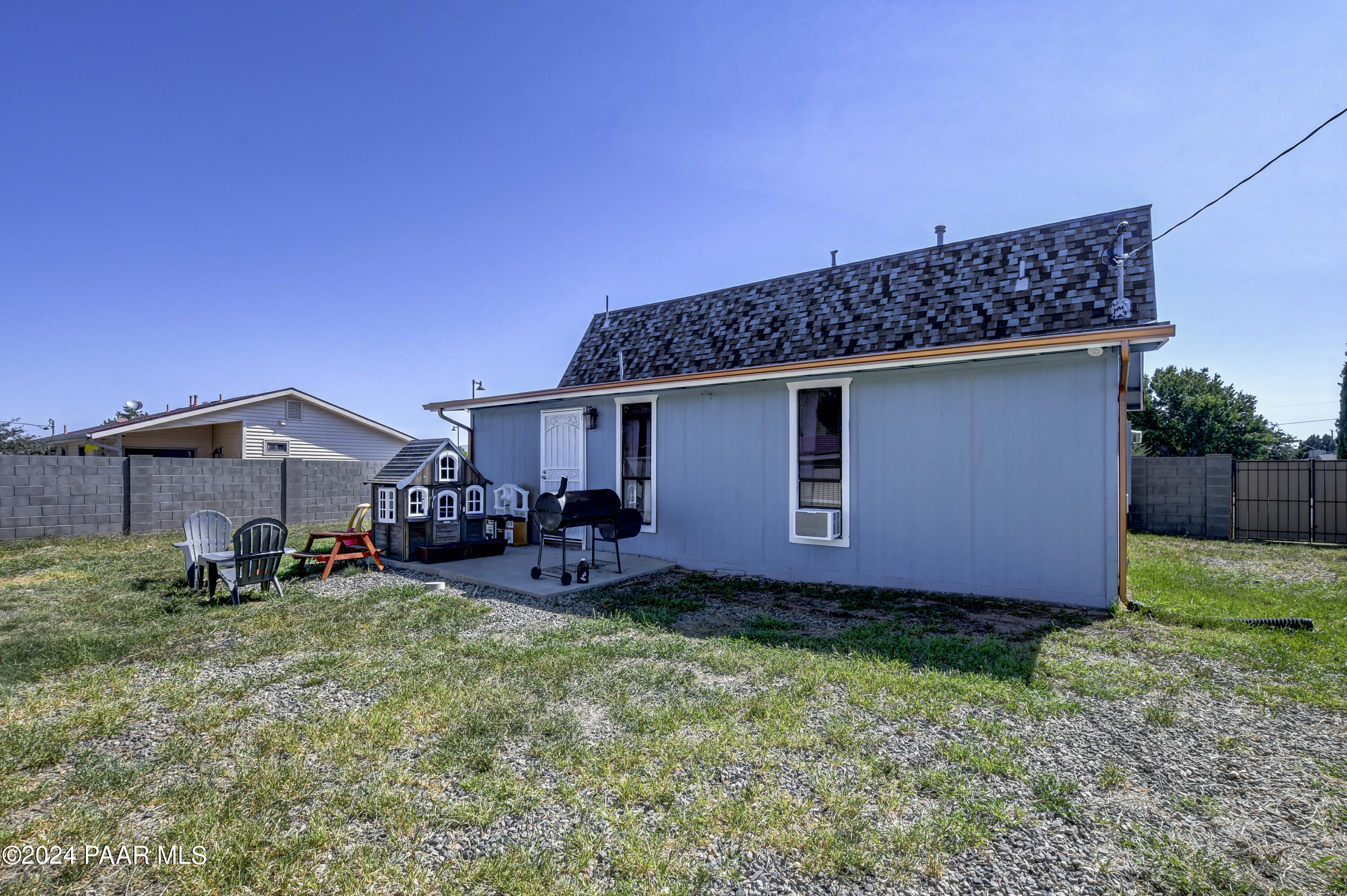 3616 N Navajo Drive