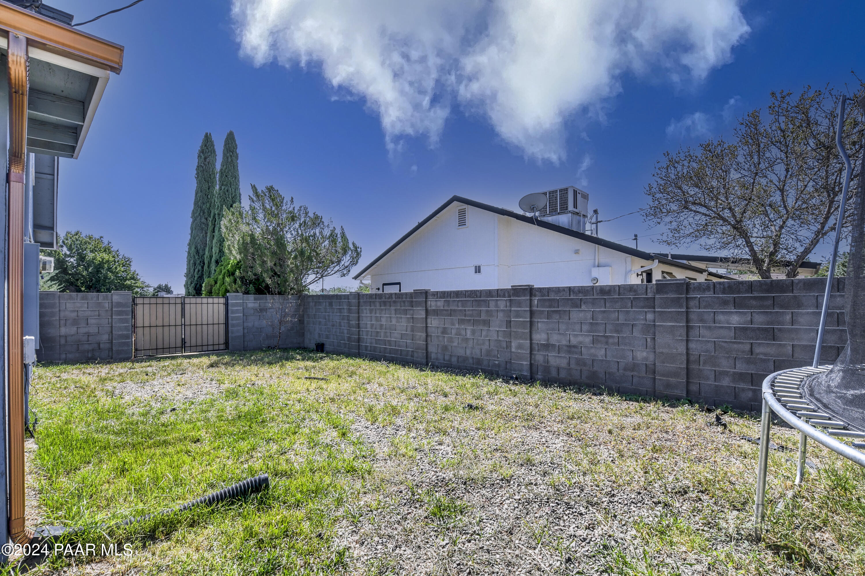 3616 N Navajo Drive