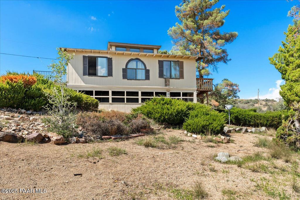 Photo of 18246 S Henry Coe Road, Peeples Valley, AZ 86332 (MLS # 1081947)