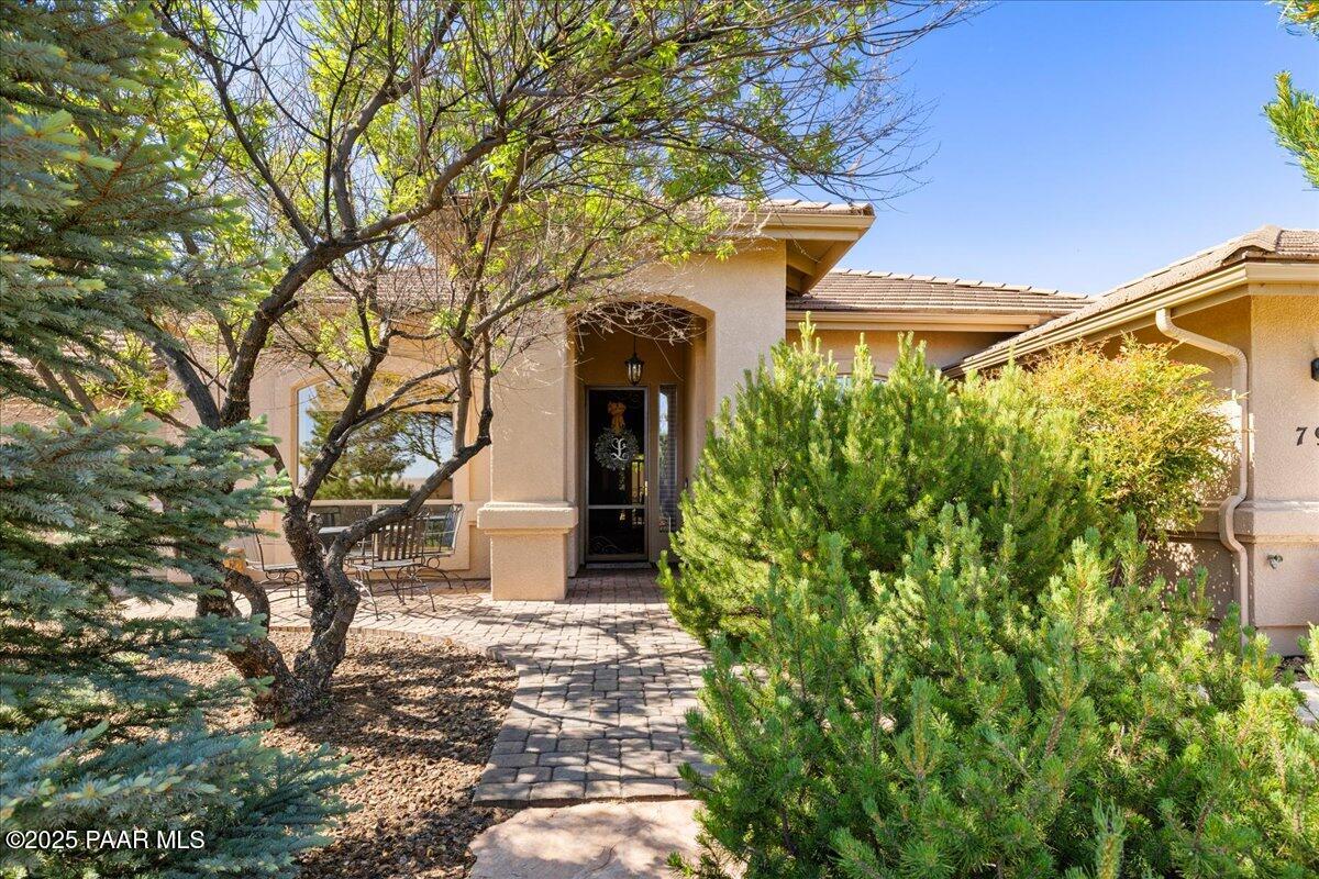 795 Grapevine Lane