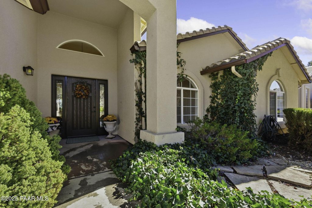 Photo of 5205 E Creekview Lane, Prescott, AZ 86303 (MLS # 1077484)