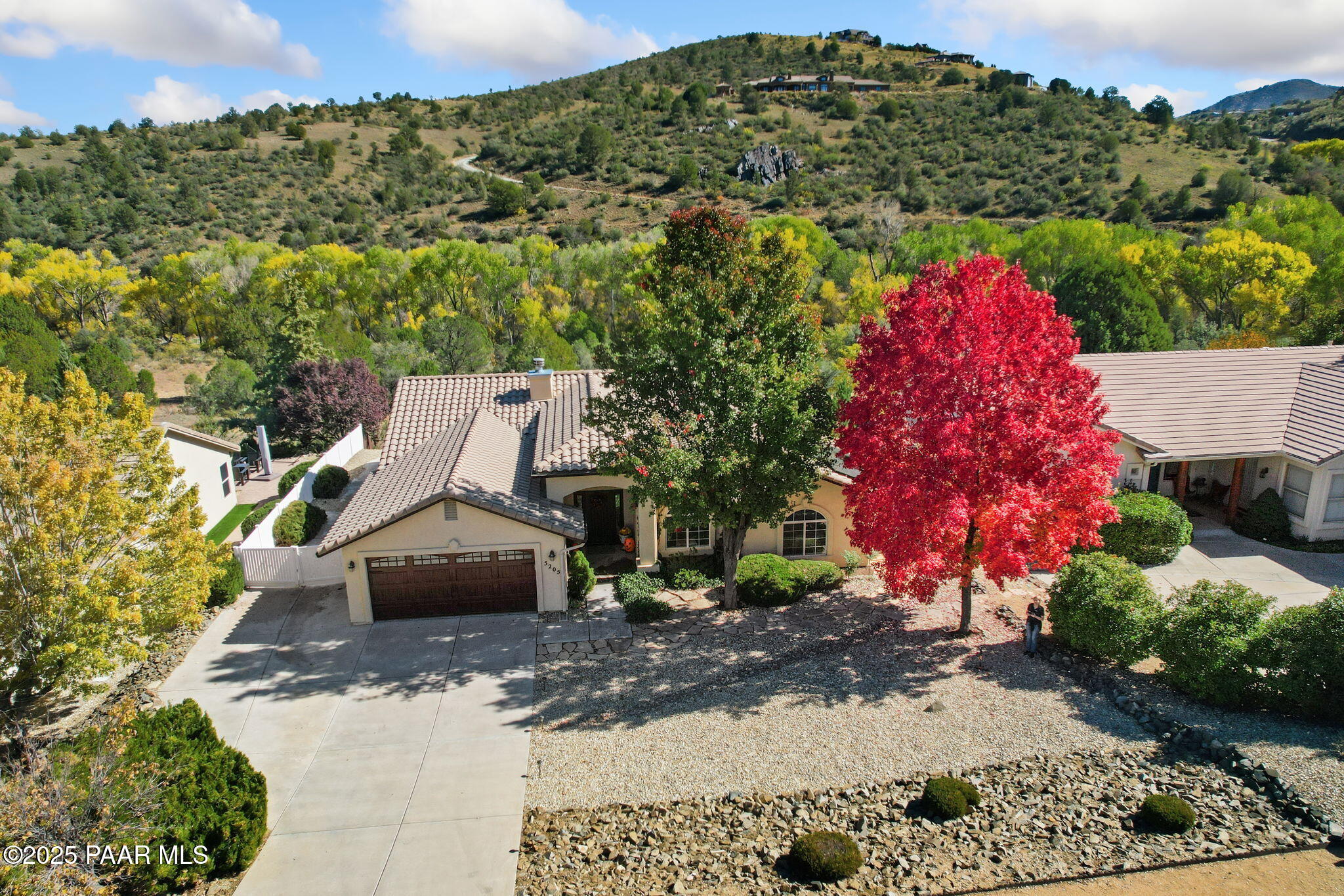 5205 E Creekview Lane