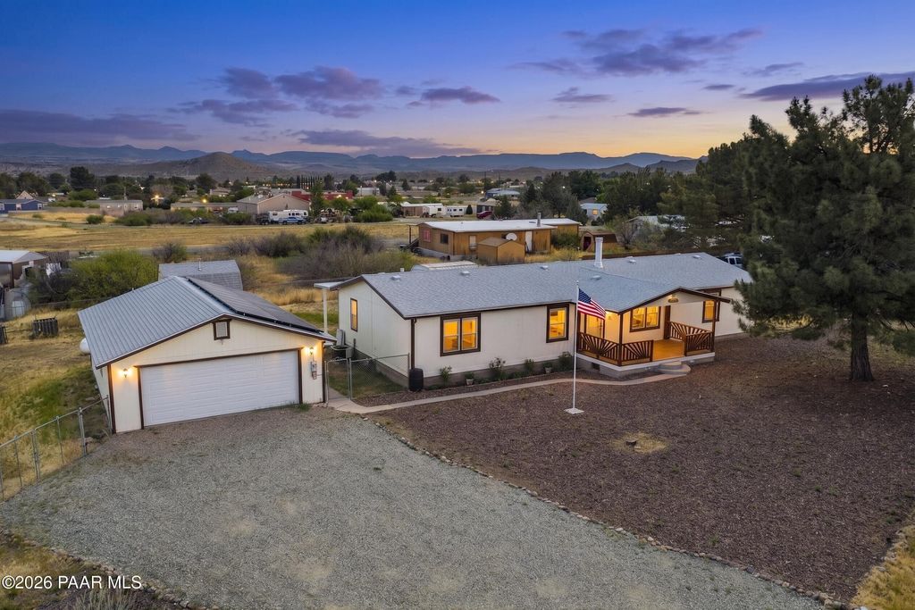 Photo of 15853 S Maverick Trail, Mayer, AZ 86333 (MLS # 1081292)