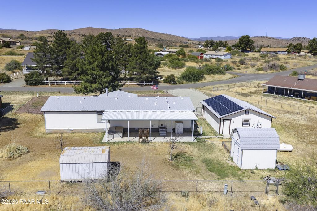 Photo of 15853 S Maverick Trail, Mayer, AZ 86333 (MLS # 1081292)