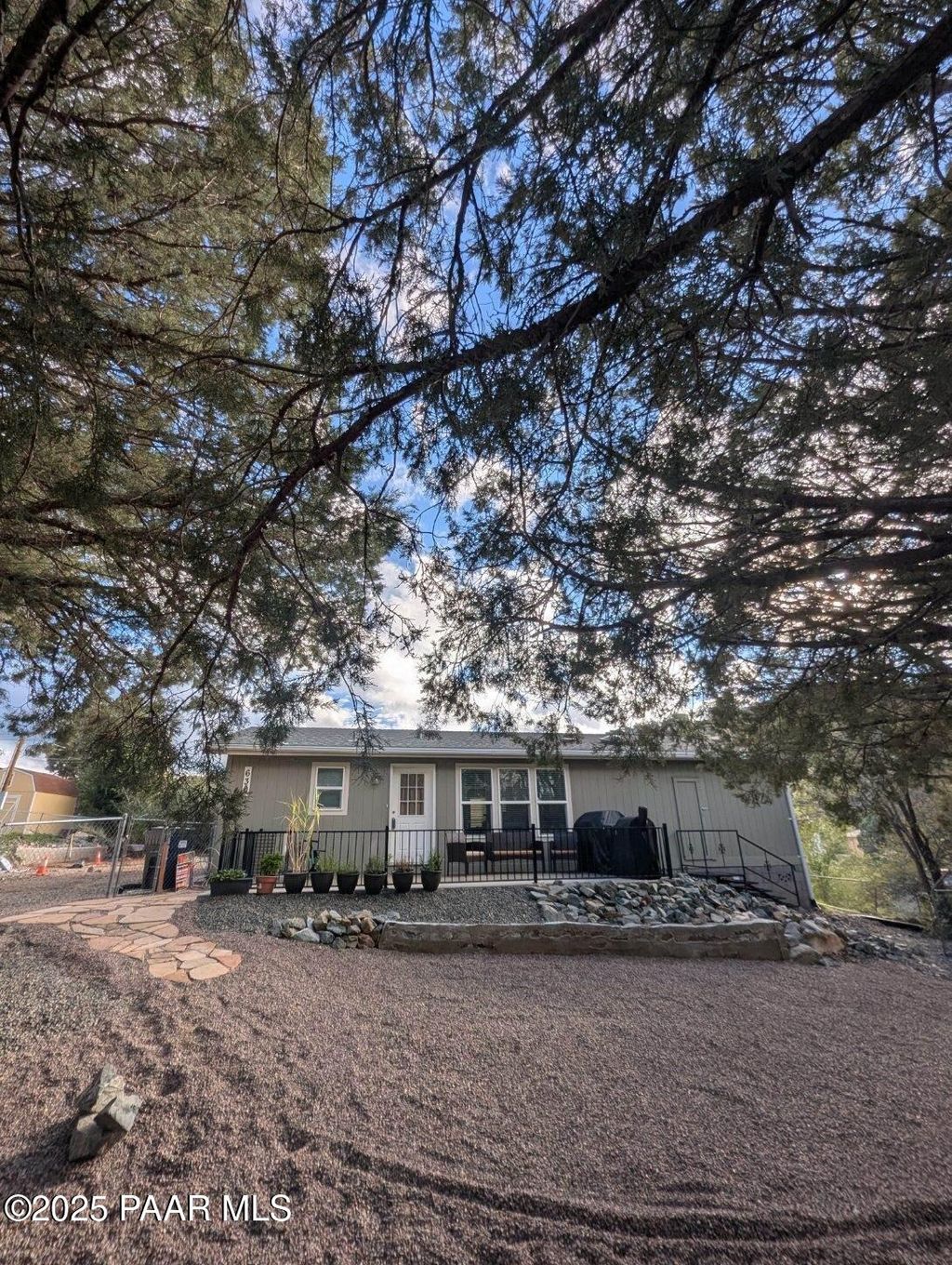 Photo of 630 S Hill Drive, Prescott, AZ 86303 (MLS # 1077114)
