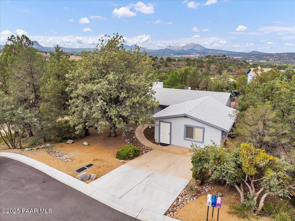 Photo of 720 N John Drive, Prescott, AZ 86303 (MLS # 1077151)