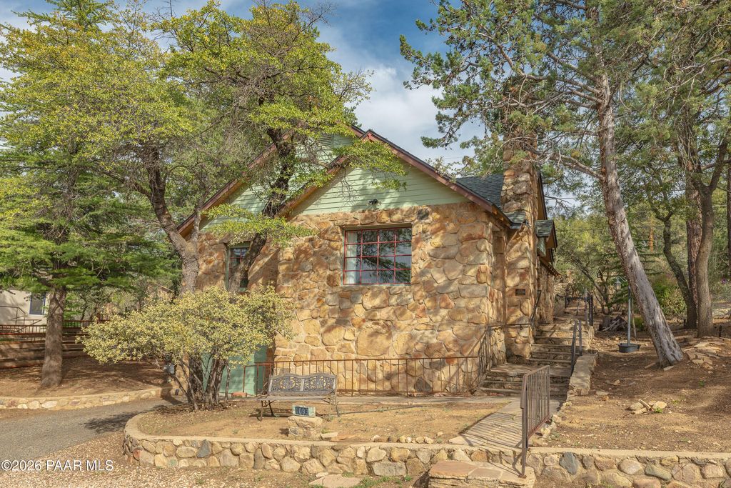 Photo of 1093 Old Hassayampa Lane, Prescott, AZ 86303 (MLS # 1080562)