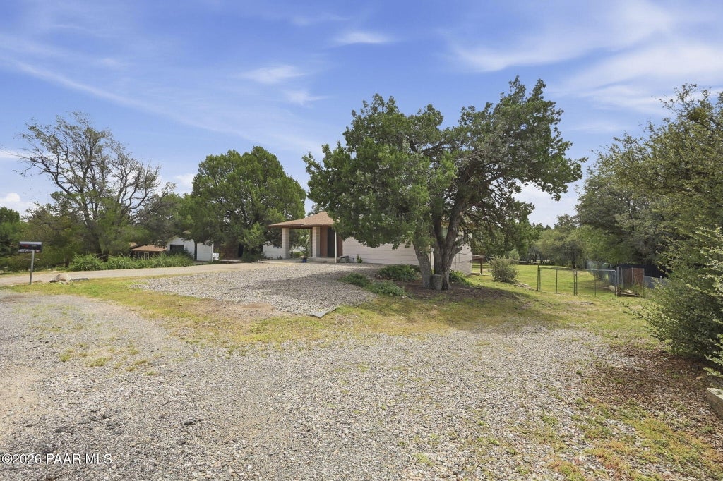 Photo of 1983 W Kachina Drive, Prescott, AZ 86305 (MLS # 1085196)
