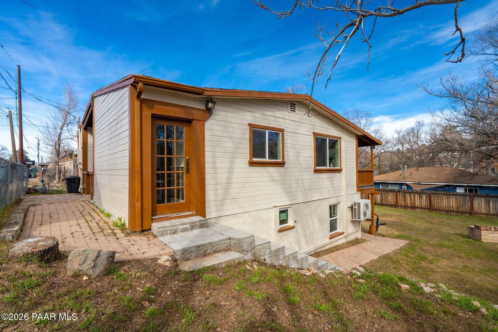 Photo of 441 S Granite Street, Prescott, AZ 86303 (MLS # 1079886)