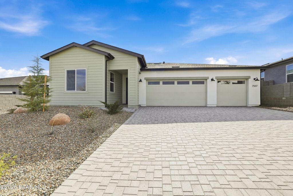 Photo of 7507 E Louie Lane, Prescott Valley, AZ 86315 (MLS # 1080321)