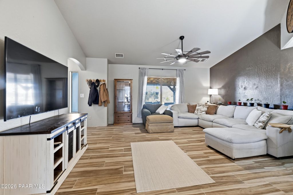 Photo of 6575 N Mangas Drive, Chino Valley, AZ 86323 (MLS # 1079693)