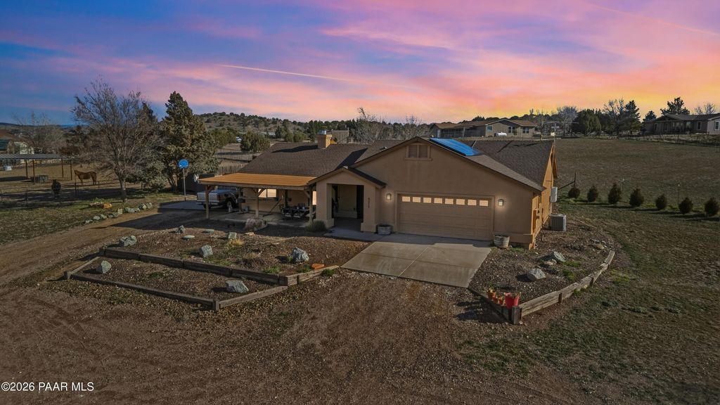 Photo of 6575 N Mangas Drive, Chino Valley, AZ 86323 (MLS # 1079693)