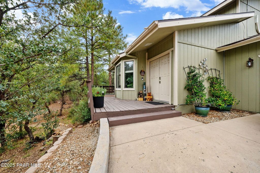 Photo of 1786 Rolling Hills Drive, Prescott, AZ 86303 (MLS # 1076822)