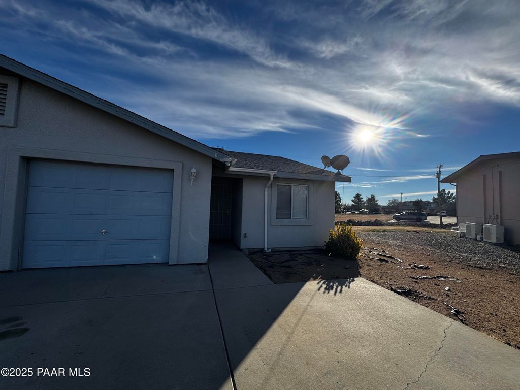Photo of 3335 N Yavapai Court #B, Prescott Valley, AZ 86314 (MLS # 1078389)