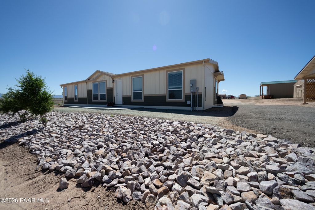 Photo of 1703 Corte Del Sol Pl, Chino Valley, AZ 86323 (MLS # 1080980)