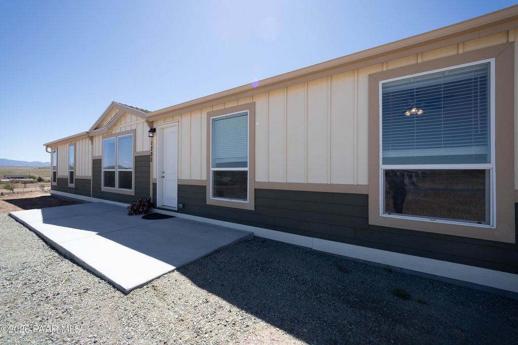 Photo of 1703 Corte Del Sol Pl, Chino Valley, AZ 86323 (MLS # 1080980)