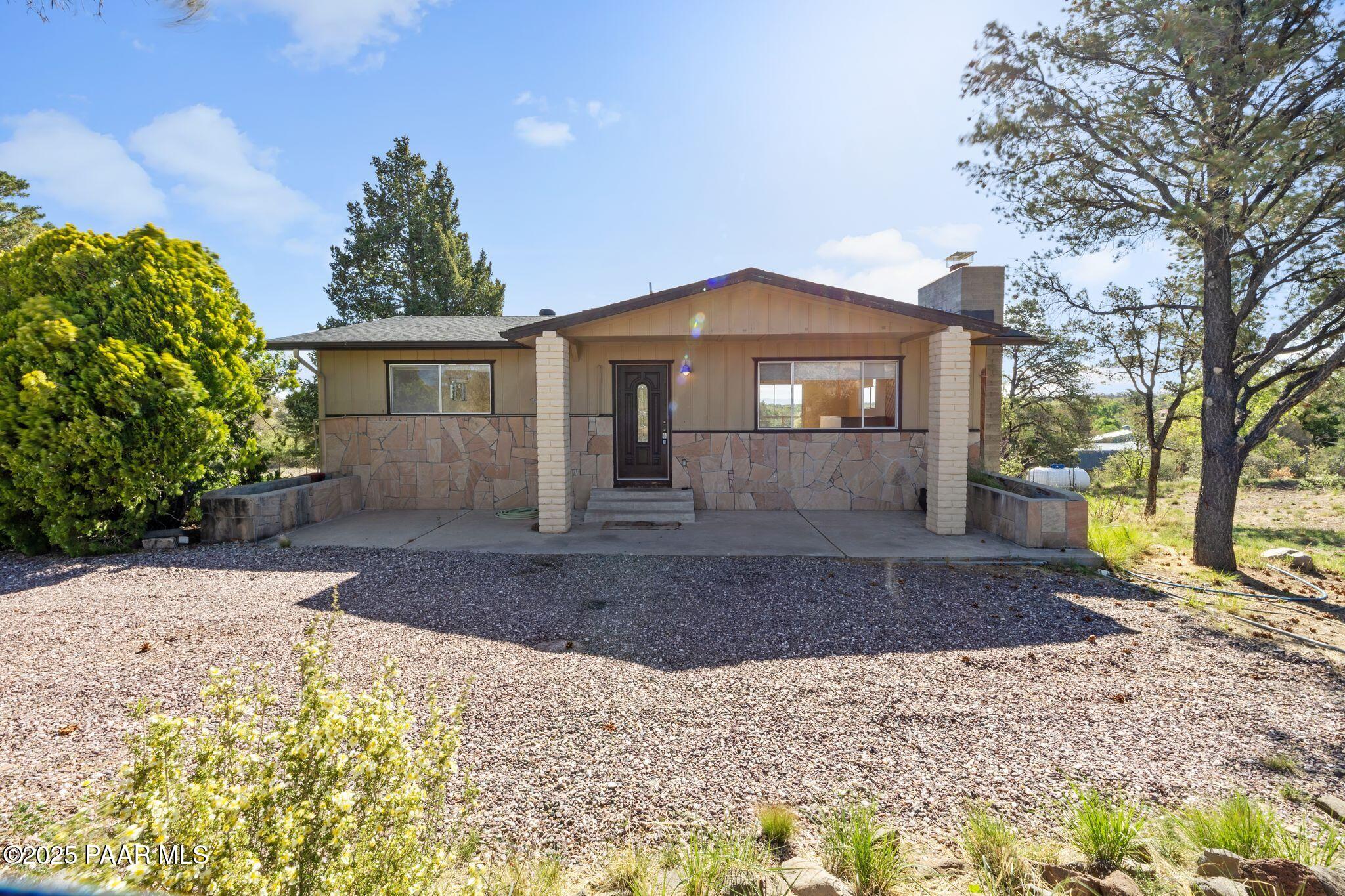 2615 W Red Tail Way