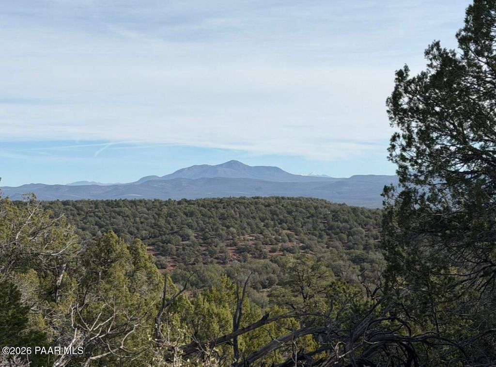 Photo of 66 Howling Wolf Road, Ash Fork, AZ 86320 (MLS # 1078657)