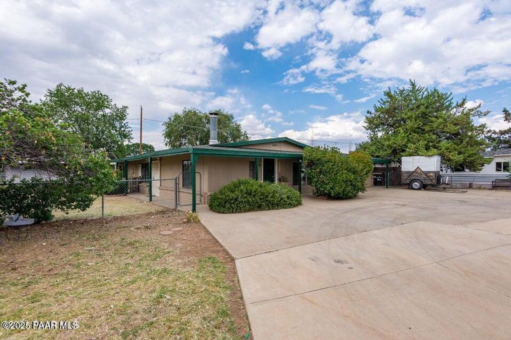 Photo of 4537 N Katie Circle #East, Prescott Valley, AZ 86314 (MLS # 1078325)