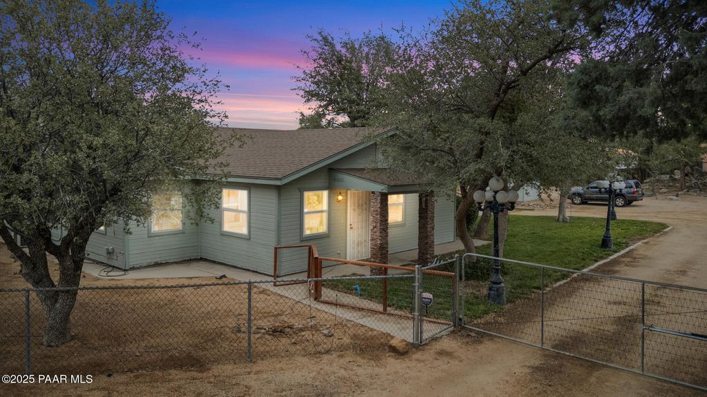 Photo of 509 Gail Gardner Way, Prescott, AZ 86305 (MLS # 1077908)