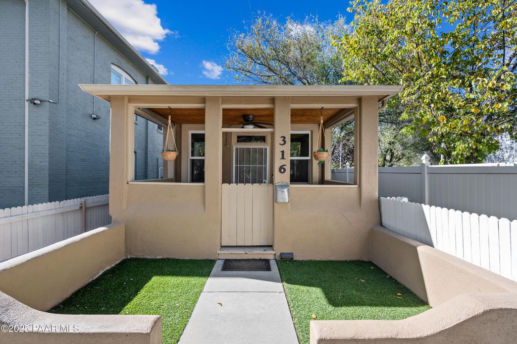 Photo of 316 S Cortez Street, Prescott, AZ 86303 (MLS # 1077655)