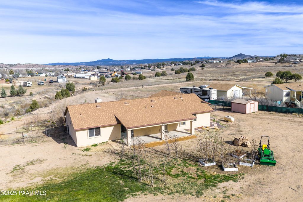 Photo of 2820 N Cobey Joe Trail, Chino Valley, AZ 86323 (MLS # 1078399)