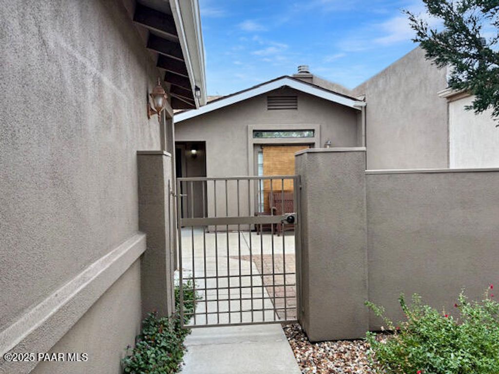 Photo of 3280 Iris Lane, Prescott, AZ 86305 (MLS # 1078433)